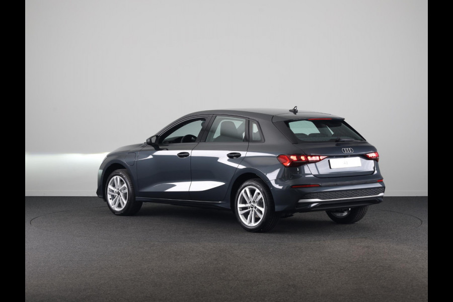 Audi A3 Sportback Pro Line 40 TFSI e 204 pk | Assis.pak Driving+Parking plus | Led v+a, dyna. knipper. achter | Sportstoelen zwarte stof | Stoelverwarming voor |