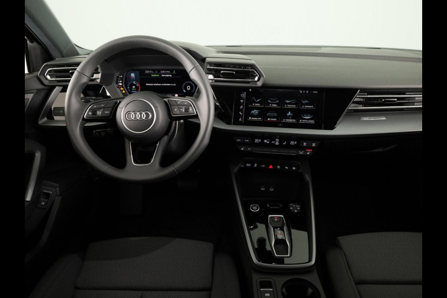 Audi A3 Sportback Pro Line 40 TFSI e 204 pk | Assis.pak Driving+Parking plus | Led v+a, dyna. knipper. achter | Sportstoelen zwarte stof | Stoelverwarming voor |