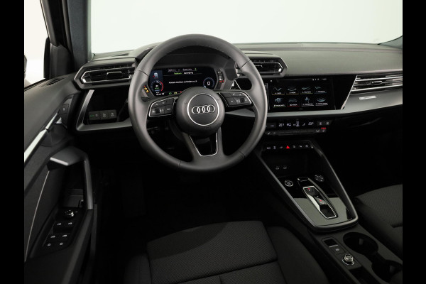 Audi A3 Sportback Pro Line 40 TFSI e 204 pk | Assis.pak Driving+Parking plus | Led v+a, dyna. knipper. achter | Sportstoelen zwarte stof | Stoelverwarming voor |