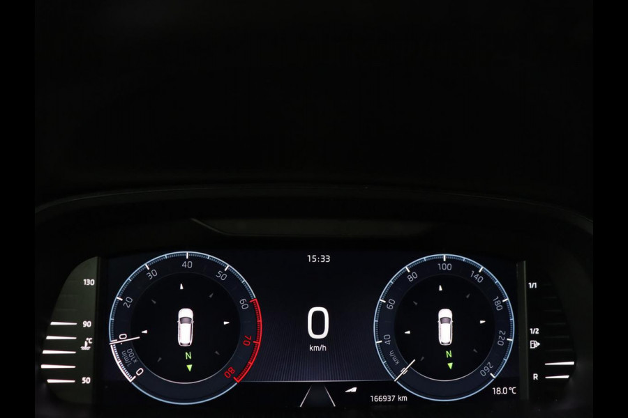 Škoda Octavia 1.0 TSI Business Edition | Stoelverwarming | Trekhaak | Camera | Carplay | Navigatie | 17'' | Cruise control | DAB | Digital Cockpit | Parkeerhulp | Climate control