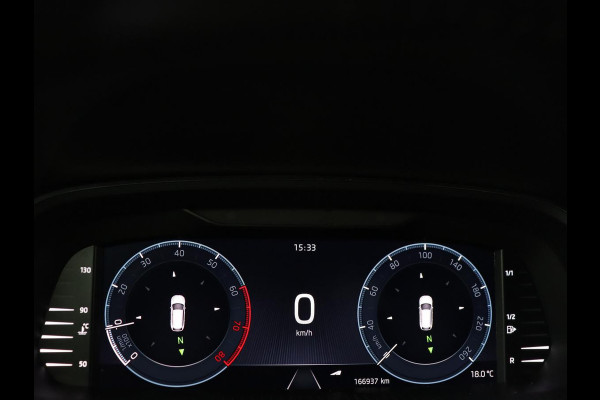 Škoda Octavia 1.0 TSI Business Edition | Stoelverwarming | Trekhaak | Camera | Carplay | Navigatie | 17'' | Cruise control | DAB | Digital Cockpit | Parkeerhulp | Climate control