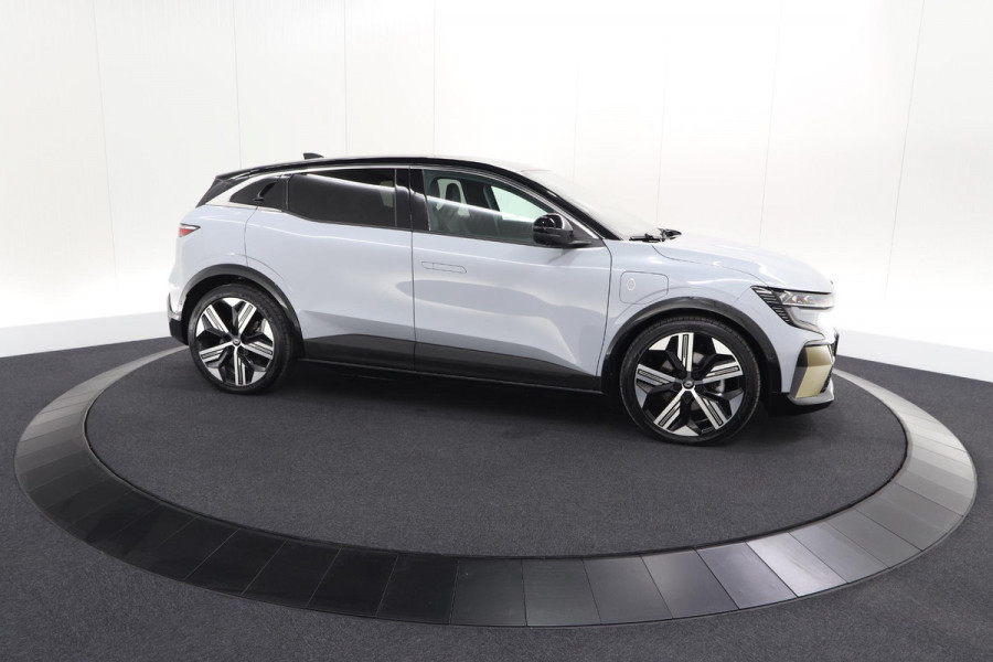 Renault Mégane E-Tech EV60 Optimum Charge Iconic | 360 Camera | Harman Kardon | Stoelmassage | Dodehoekdetectie