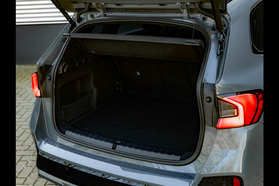 BMW X1 xDrive30e M-Sport Pro - M-Zetels - Full-Option - NP76.000