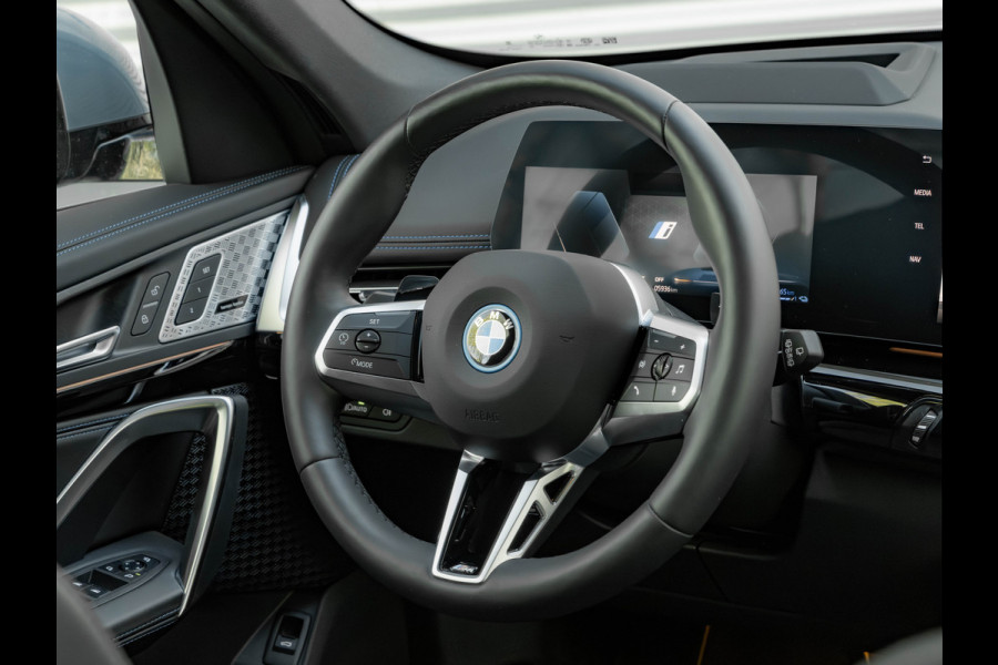 BMW X1 xDrive30e M-Sport Pro - M-Zetels - Full-Option - NP76.000