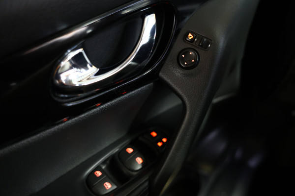 Nissan QASHQAI 1.3 DIG-T TEKNA AUTOMAAT PANODAK NAVI 360CAM CRUISE CLIMA '19