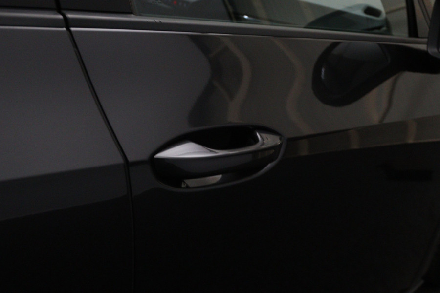 Volkswagen ID.3 Life 58 kWh Pro 204 PK, SOH 91%, Winterpakket, Carplay, Navigatie