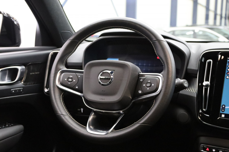 Volvo XC40 Recharge P8 408 PK AWD R-Design, SOH 91%, Leder, H/K Sound, Memory