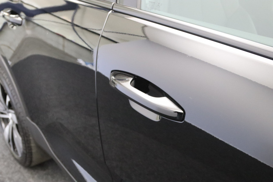 Volvo XC40 Recharge P8 408 PK AWD R-Design, SOH 91%, Leder, H/K Sound, Memory