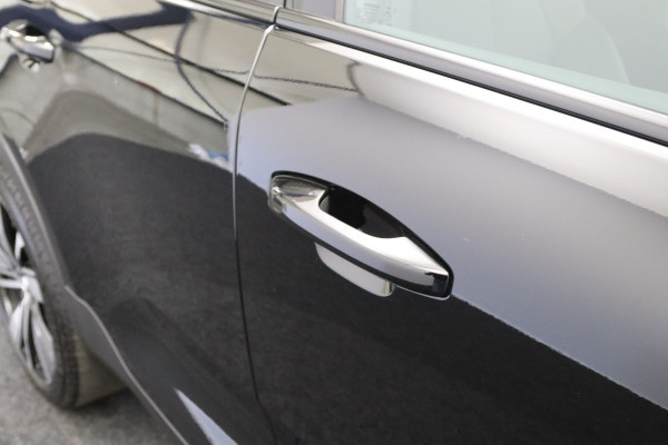 Volvo XC40 Recharge P8 408 PK AWD R-Design, SOH 91%, Leder, H/K Sound, Memory
