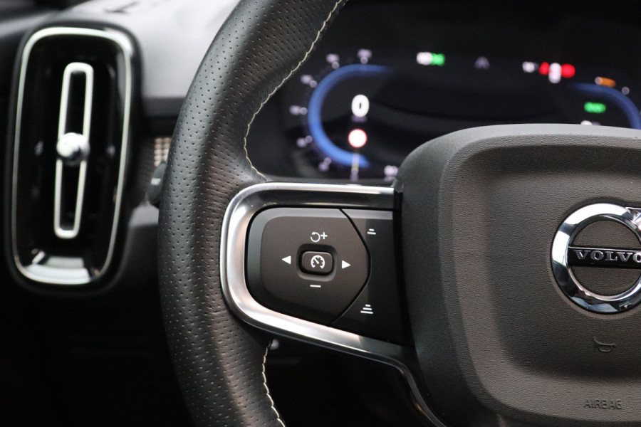 Volvo XC40 Recharge P8 408 PK AWD R-Design, SOH 91%, Leder, H/K Sound, Memory