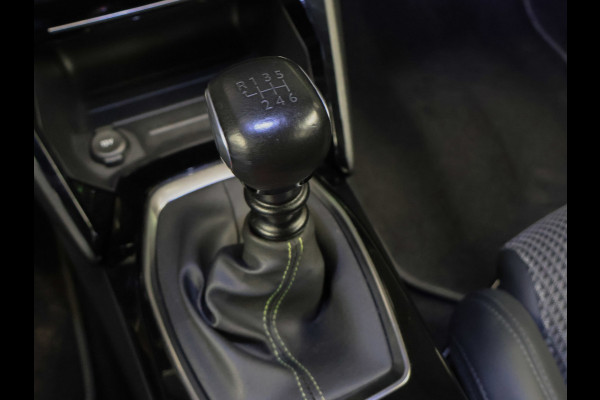 Peugeot 208 1.2 PureTech Allure Sport (APPLE CARPLAY,NAVI,CAMERA,360 VIEW,CLIMATE,CRUISE,GETINT,SPORTSTOELEN,LM VELGEN)