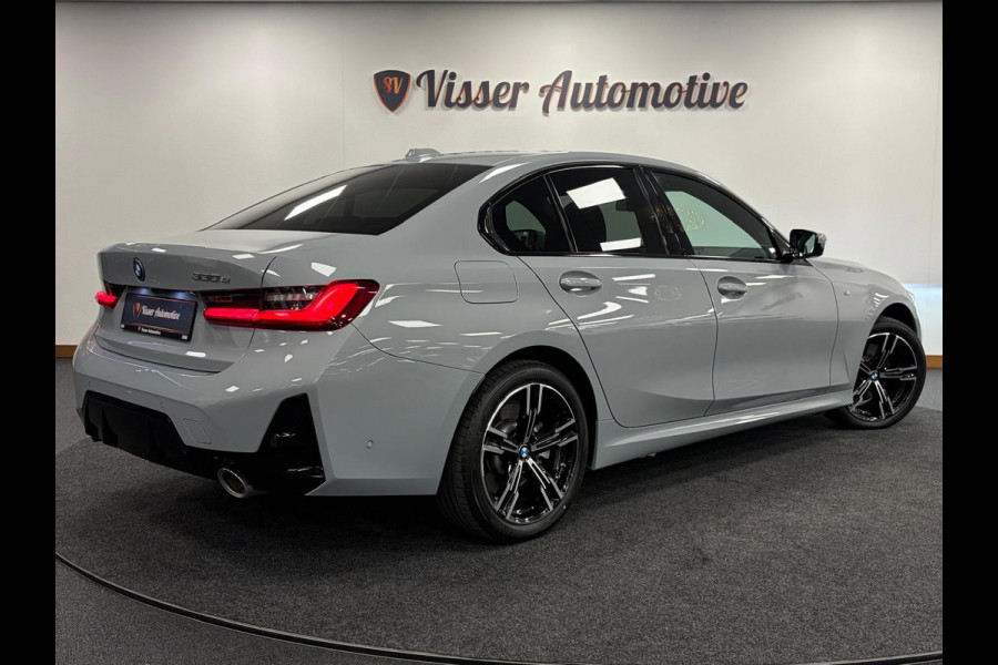BMW 3-serie 330e*Plug-in Hybride*Automaat*M-Pakket*Stoelverwarming*Head-Up*Leder*Camera*