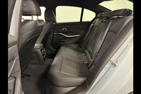 BMW 3-serie 330e*Plug-in Hybride*Automaat*M-Pakket*Stoelverwarming*Head-Up*Leder*Camera*