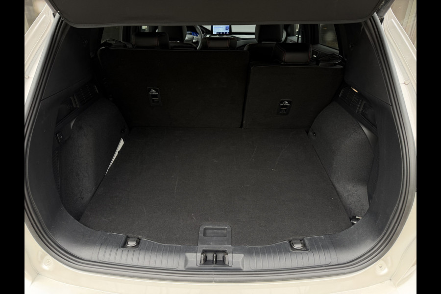 Ford Kuga 2.5 HEV ST-Line X Automaat Camera / Keyless / Trekhaak (1.600 KG) / B&O / Winterpakket