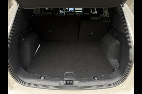 Ford Kuga 2.5 HEV ST-Line X Automaat Camera / Keyless / Trekhaak (1.600 KG) / B&O / Winterpakket