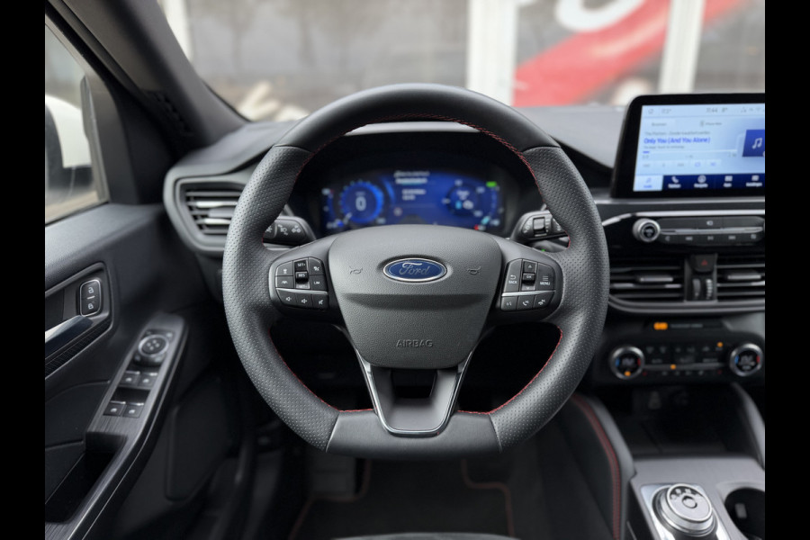 Ford Kuga 2.5 HEV ST-Line X Automaat Camera / Keyless / Trekhaak (1.600 KG) / B&O / Winterpakket