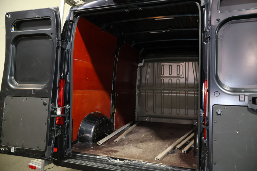 Peugeot Boxer 2.2 BlueHDi 180pk Automaat Glasresteel