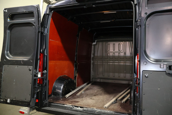 Peugeot Boxer 2.2 BlueHDi 180pk Automaat Glasresteel