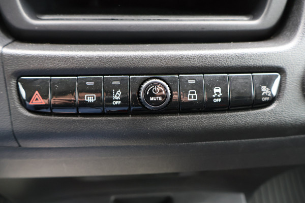Peugeot Boxer 2.2 BlueHDi 180pk Automaat Glasresteel