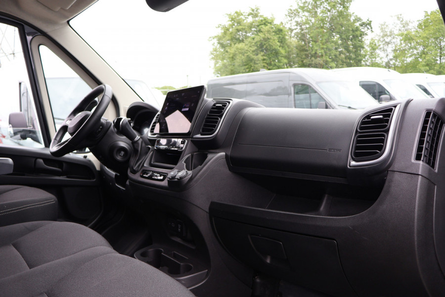 Peugeot Boxer 2.2 BlueHDi 180pk Automaat Glasresteel