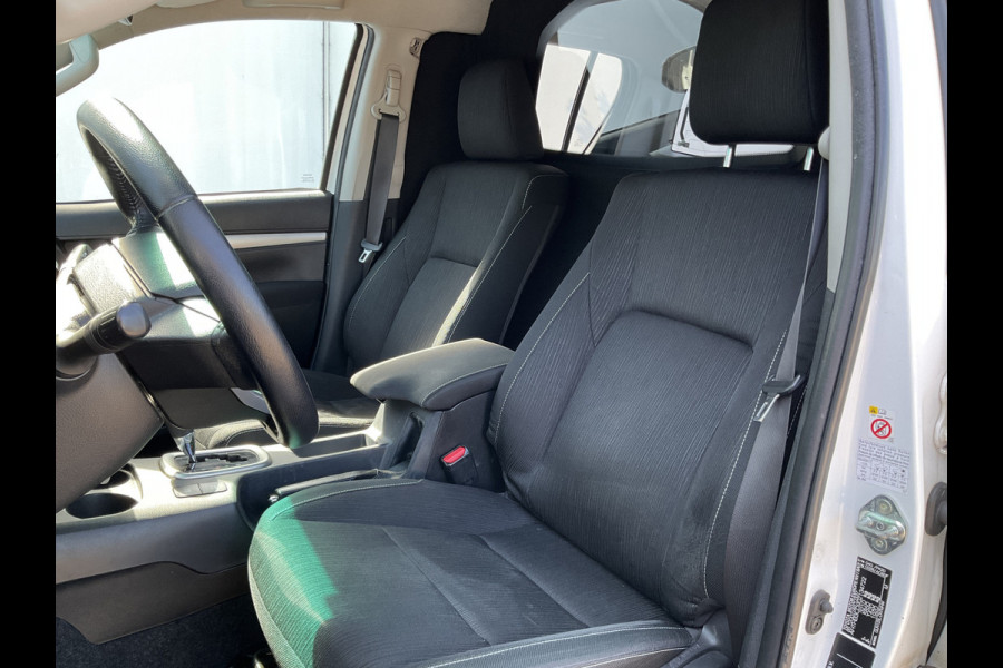 Toyota Hilux 2.4 D-4D-F Netto export 19000 Ex/Ex Trekhaak(3200kg) Double Cab Professional
