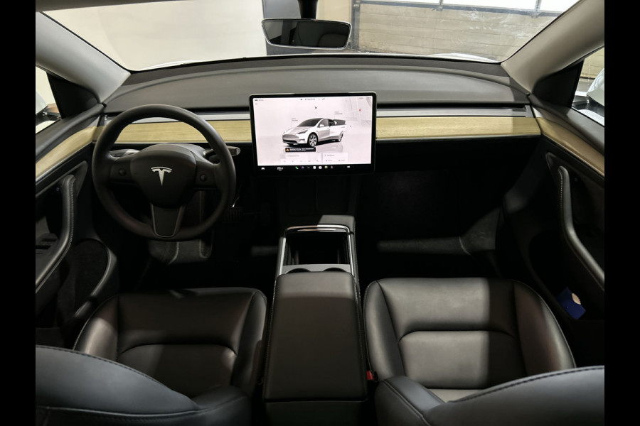 Tesla Model Y RWD 58 kWh | Leder Interieur | Houten afwerking | Verwarmde stoelen en stuur |  Soh (batterijcheck) Waarde 95,1 %