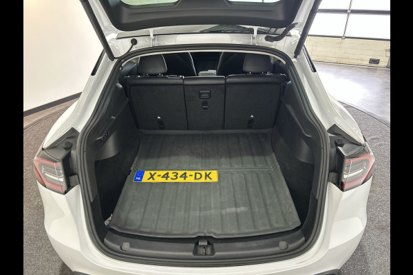 Tesla Model Y RWD 58 kWh | Leder Interieur | Houten afwerking | Verwarmde stoelen en stuur |  Soh (batterijcheck) Waarde 95,1 %