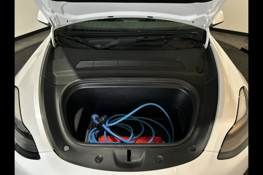 Tesla Model Y RWD 58 kWh | Leder Interieur | Houten afwerking | Verwarmde stoelen en stuur |  Soh (batterijcheck) Waarde 95,1 %