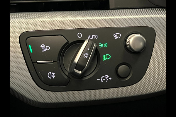 Audi A4 Avant 35 TFSI / Headup / Adaptive / Stoelverwarming