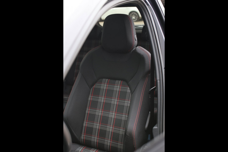Volkswagen Polo 2.0 TSI GTI *Pano*Beats*Keyless*Virtual*DSG*