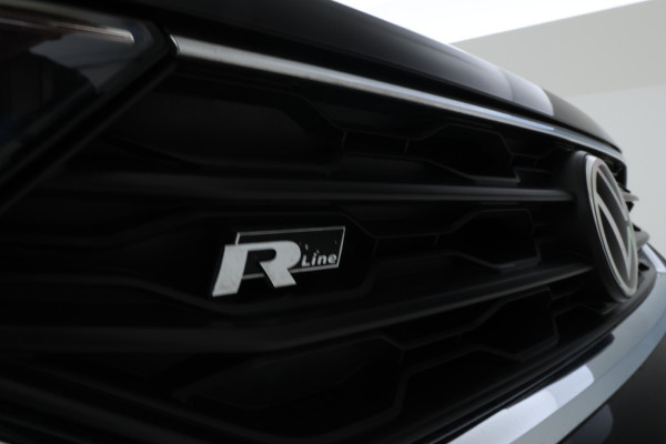 Volkswagen T-Roc 1.0 TSI R-Line Virtual, Navigatie, Apple carplay, Climate,