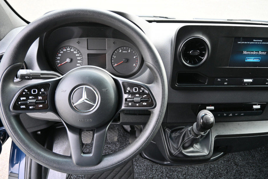 Mercedes-Benz Sprinter 315 CDI L2H1 RWD MBUX met camera en parkeerpakket, Trekhaak, Etc.