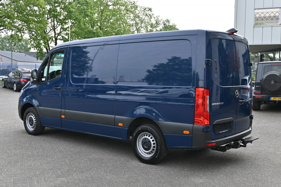 Mercedes-Benz Sprinter 315 CDI L2H1 RWD MBUX met camera en parkeerpakket, Trekhaak, Etc.