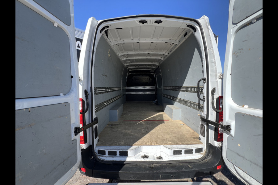 Renault Master T35 2.3 dCi 130 L4H2 EL