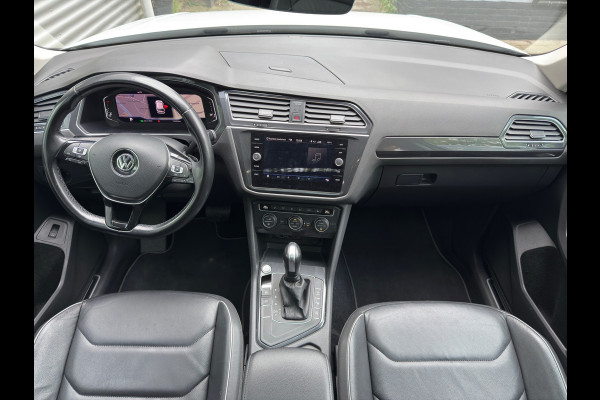 Volkswagen Tiguan Allspace 1.5 TSI Highline l Pano l Virtual l Trekhaak l Navi l Climate l Volleder l