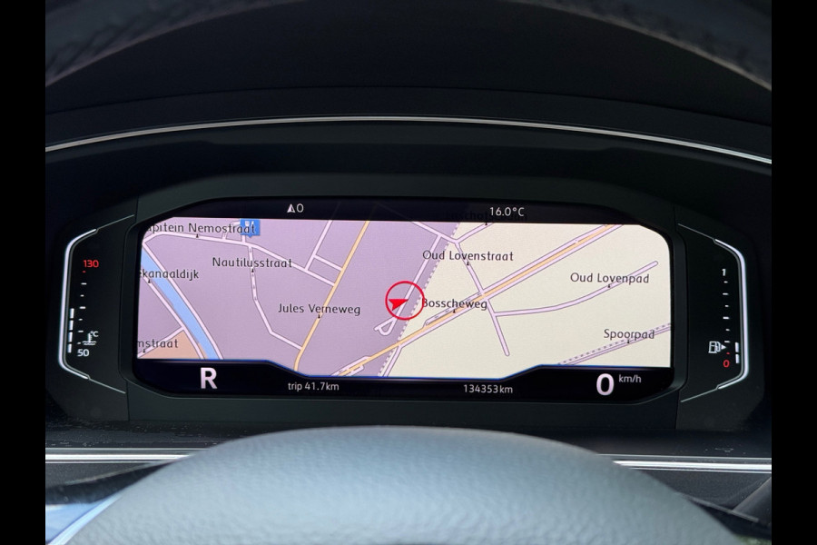 Volkswagen Tiguan Allspace 1.5 TSI Highline l Pano l Virtual l Trekhaak l Navi l Climate l Volleder l