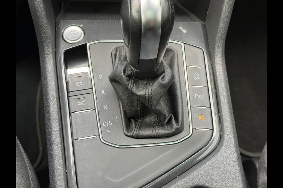 Volkswagen Tiguan Allspace 1.5 TSI Highline l Pano l Virtual l Trekhaak l Navi l Climate l Volleder l