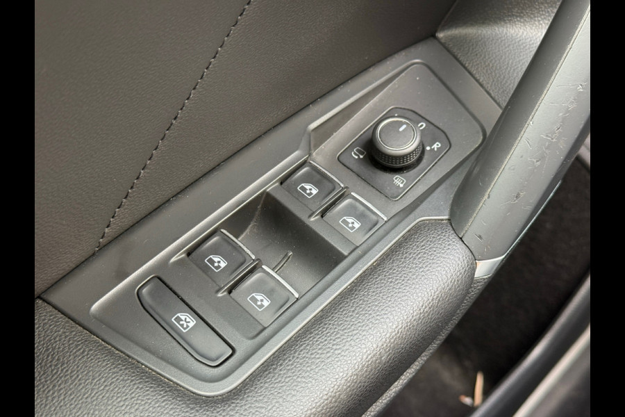 Volkswagen Tiguan Allspace 1.5 TSI Highline l Pano l Virtual l Trekhaak l Navi l Climate l Volleder l