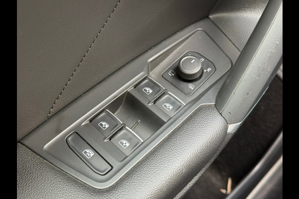 Volkswagen Tiguan Allspace 1.5 TSI Highline l Pano l Virtual l Trekhaak l Navi l Climate l Volleder l