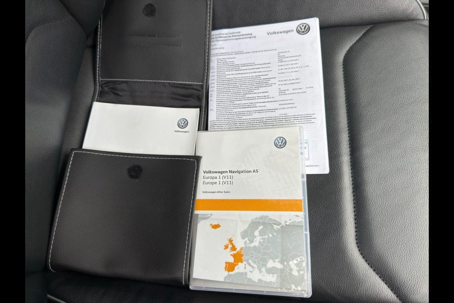 Volkswagen Tiguan Allspace 1.5 TSI Highline l Pano l Virtual l Trekhaak l Navi l Climate l Volleder l