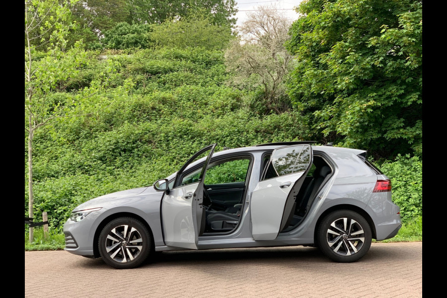 Volkswagen Golf 2.0 TDI Style PANO IQ-LIGHT NARDO 2021