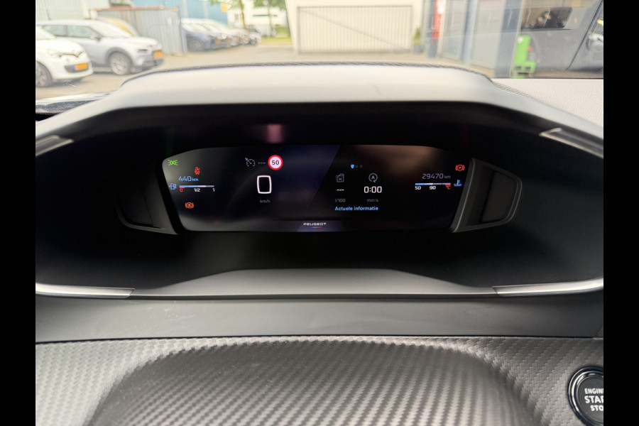 Peugeot 2008 100pk Allure (Keyless Entry - Automatische Airco - Parkeersensoren V+A - LED - 17"incl 4S - Navigatie - Apple Carplay)
