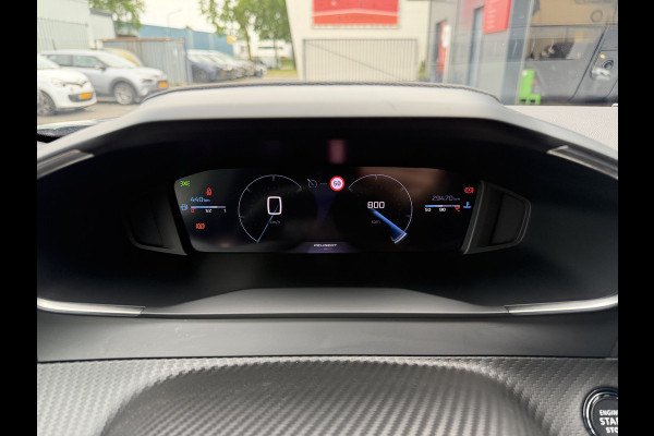 Peugeot 2008 100pk Allure (Keyless Entry - Automatische Airco - Parkeersensoren V+A - LED - 17"incl 4S - Navigatie - Apple Carplay)