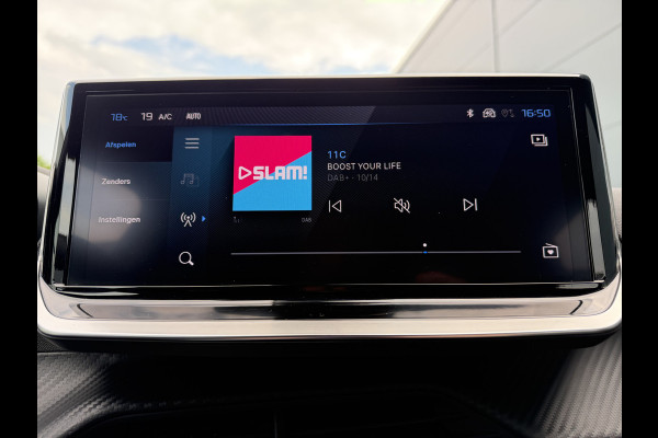 Peugeot 2008 100pk Allure (Keyless Entry - Automatische Airco - Parkeersensoren V+A - LED - 17"incl 4S - Navigatie - Apple Carplay)