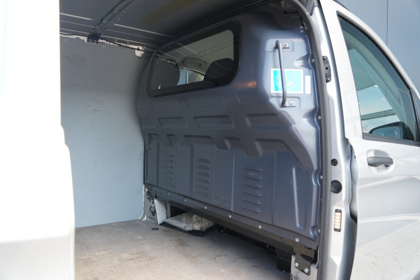 Mercedes-Benz Vito 116 CDI Extra Lang - Trekhaak - LED - Camera - Airco - Betimmering - Stoelverwarming - PDC - Rijklaar