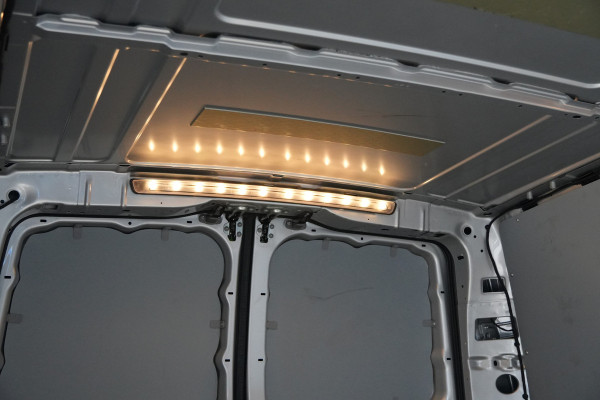 Mercedes-Benz Vito 116 CDI Extra Lang - Trekhaak - LED - Camera - Airco - Betimmering - Stoelverwarming - PDC - Rijklaar
