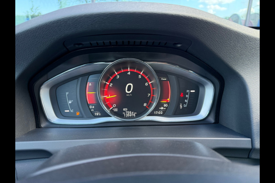 Volvo V60 2.0 T4 Business Sport R Design - Automaat - Navi - Trekhaak - Org.NL