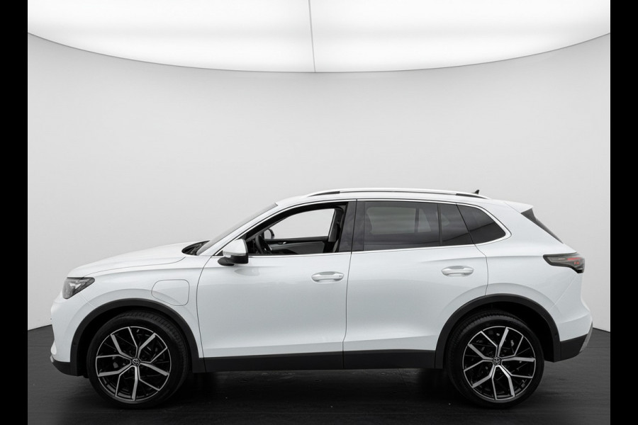 Volkswagen Tiguan 1.5 204PK eHybrid ELEGANCE SPORT IQ.LIGHT/TREKHAAK/PANORAMADAK****