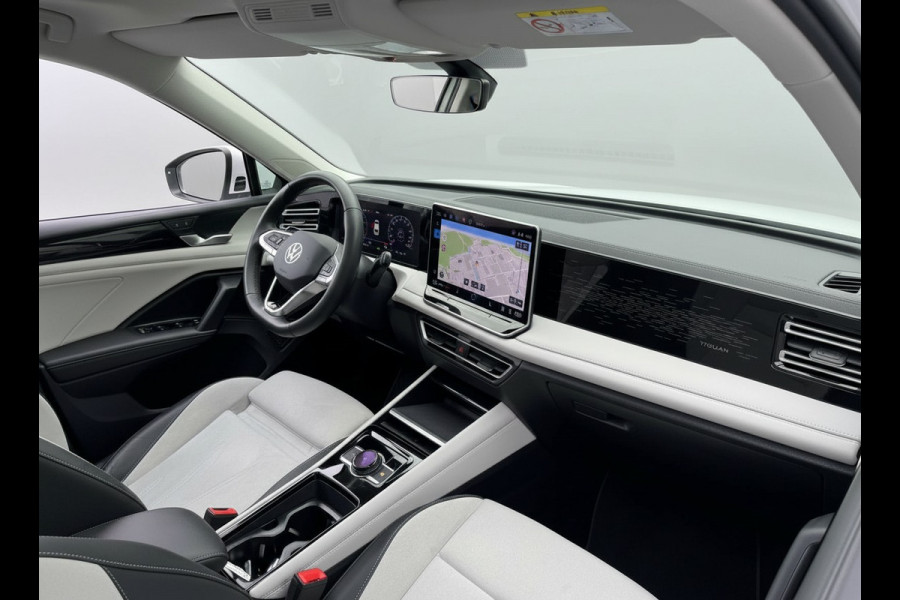 Volkswagen Tiguan 1.5 204PK eHybrid ELEGANCE SPORT IQ.LIGHT/TREKHAAK/PANORAMADAK****
