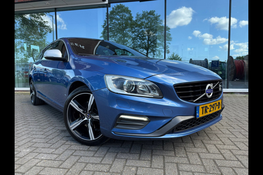 Volvo V60 2.0 T4 Business Sport R Design - Automaat - Navi - Trekhaak - Org.NL